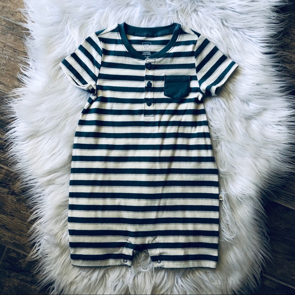 BUNDLE + SAVE | NWOT | Baby GAP striped onesie